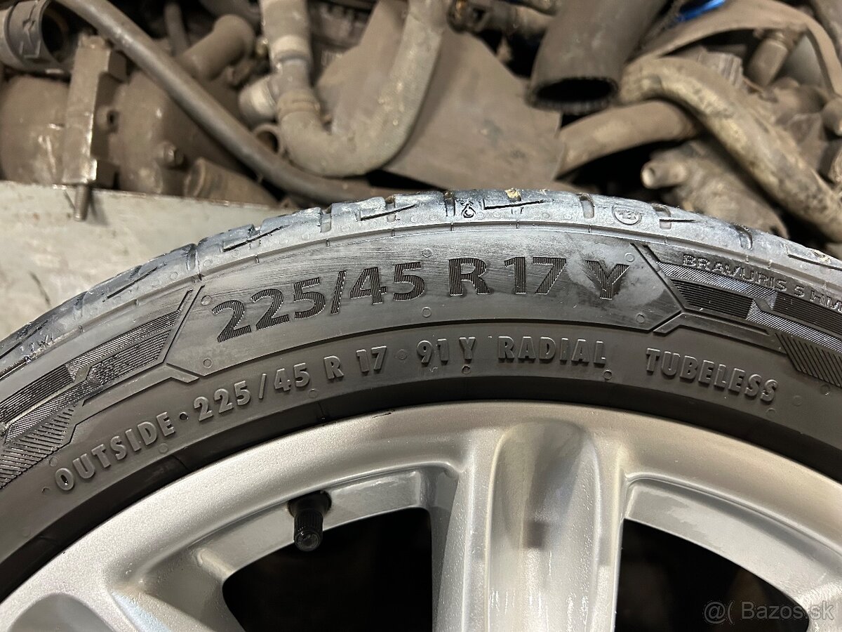 Barum BRAVURIS 5 225/45 r17 letné - 2