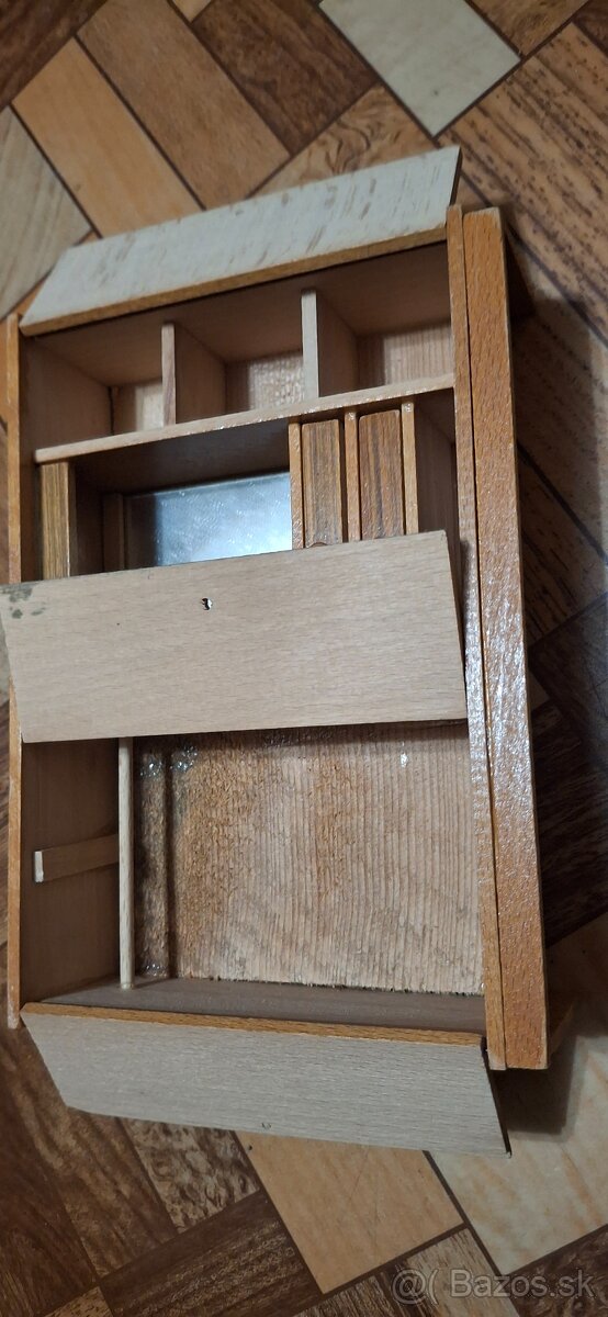 Predám Retro nábytok pre bábiky . - 2