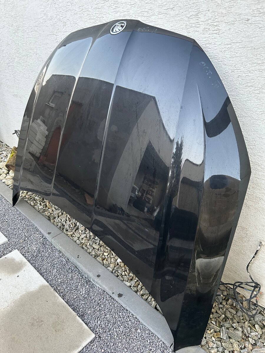 Predám prednú kaputu na Skoda oktáviu 4 - 2