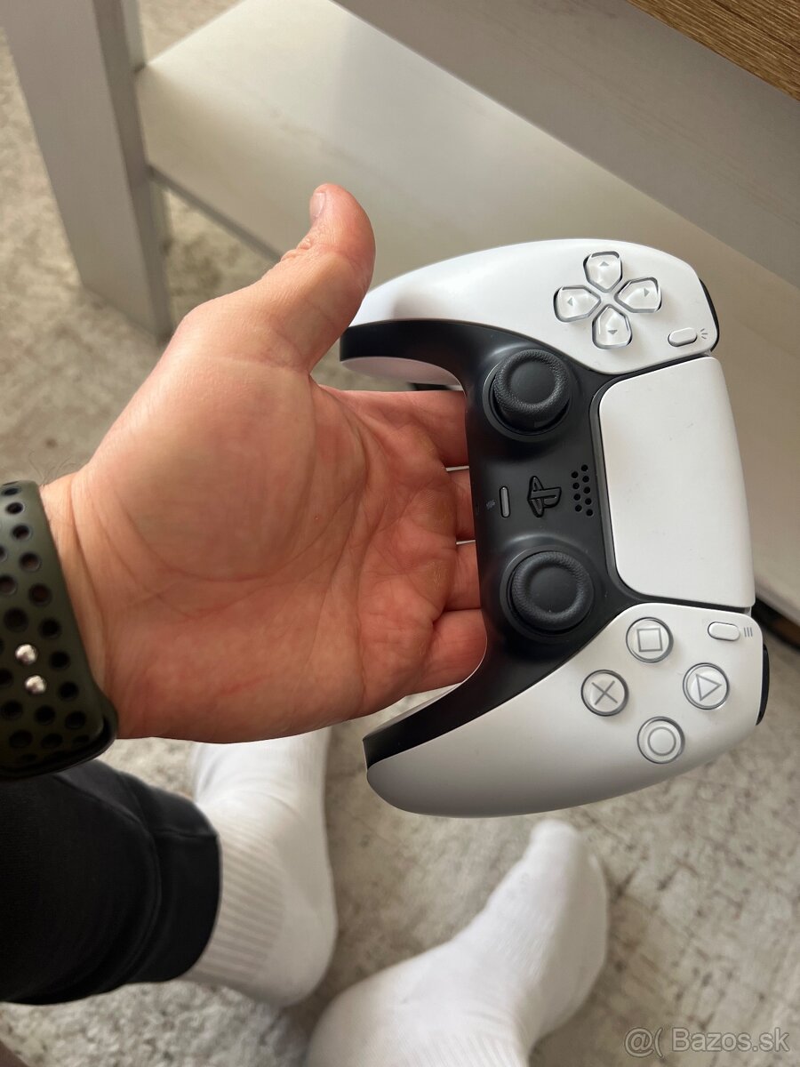 Ovladač ps5 - 2