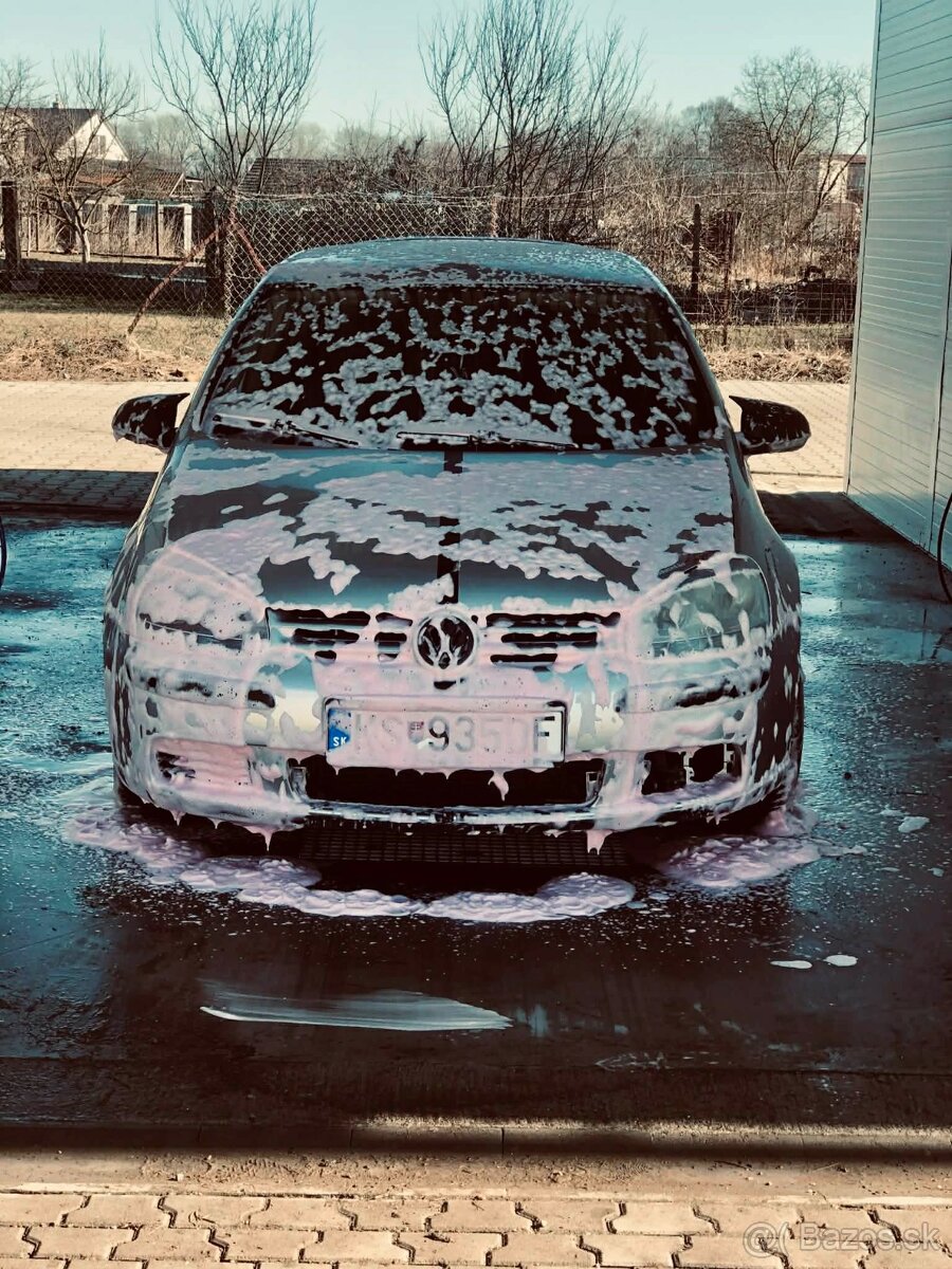 Predám Volkswagen Golf V 1.4 55kw - 2