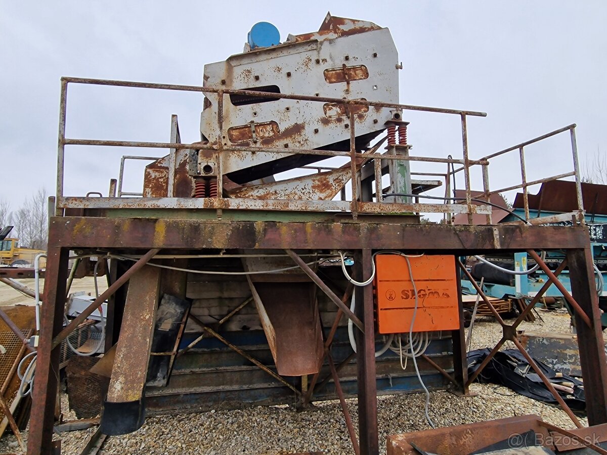 Trojsitný triedič štrko - pieskov (triedička) - 2