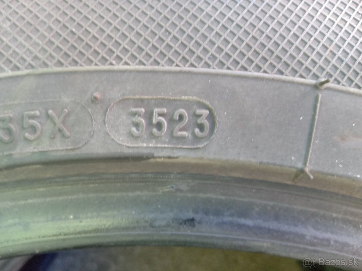 Predam zimne gumy Kleber r.18 - 2