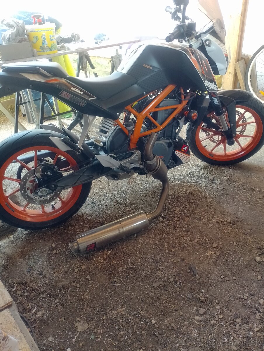 KTM 390 Duke - 2