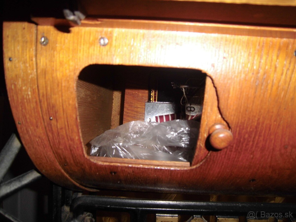 Šijací stroj Bobbin - 2