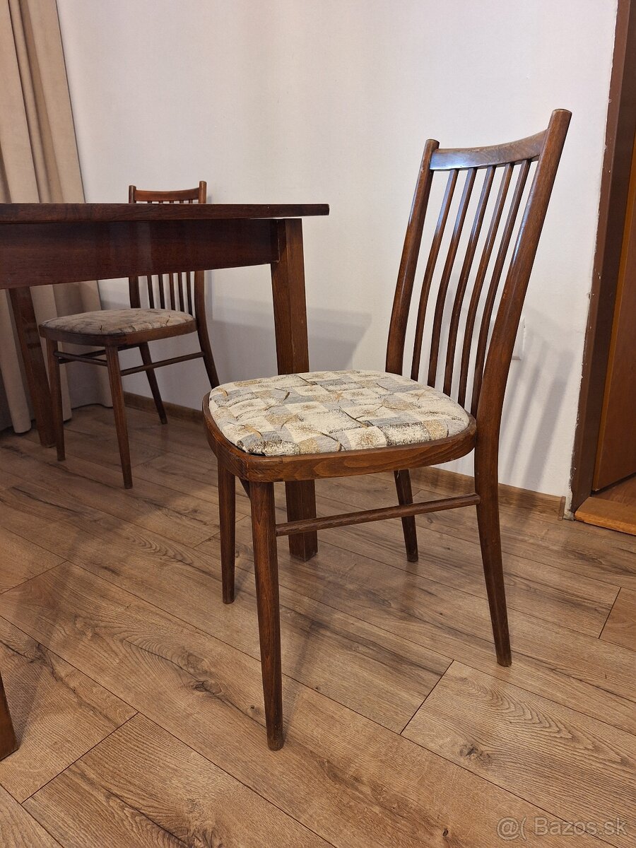 Stôl + stoličky - 2