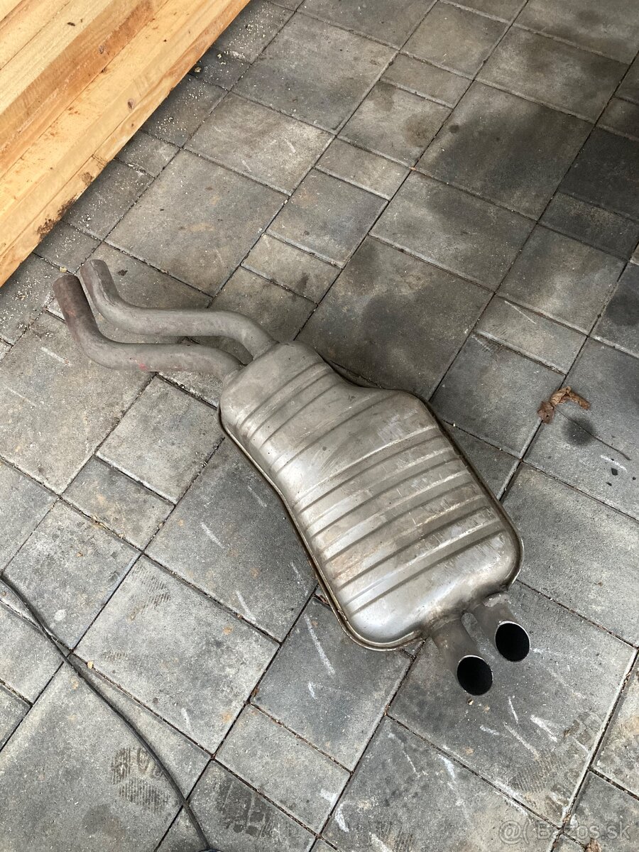 bmw e46 330d zadny tlmič - 2