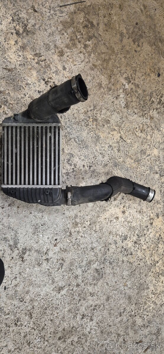 Chladič audi a6c6 2.0tdi - 2