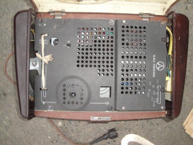 MAGNETOFON TESLA - 2