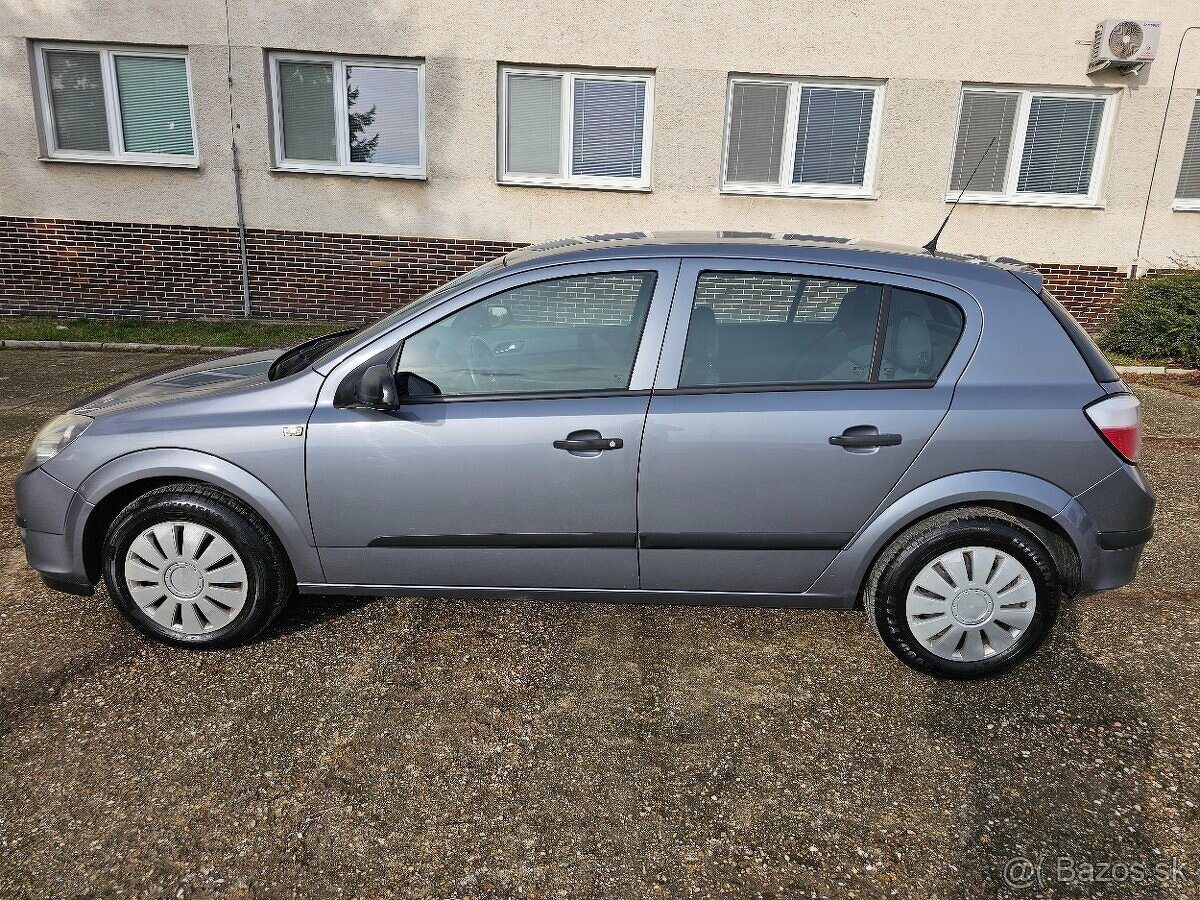 Predáme Opel Astra automat 1,6 benzín -16V 85kW - 2