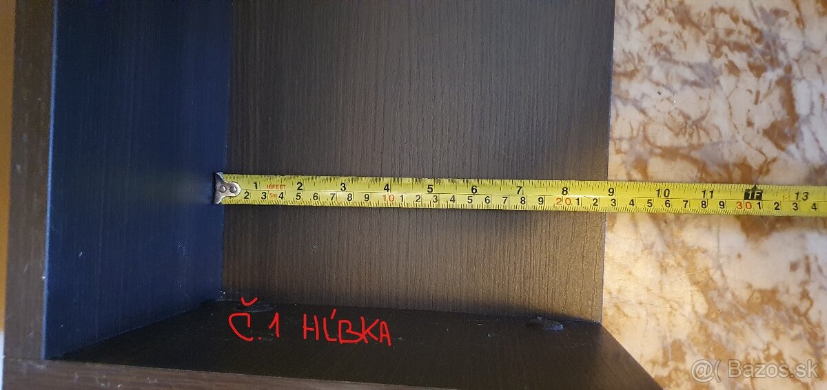 Poličky a skrinka - 2