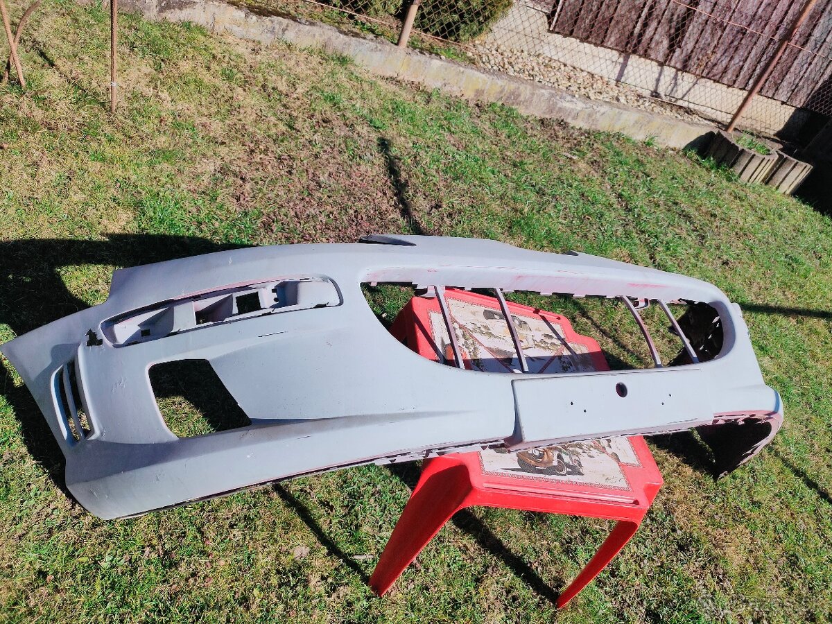 Peugeot 407 Nárazník predný - 2