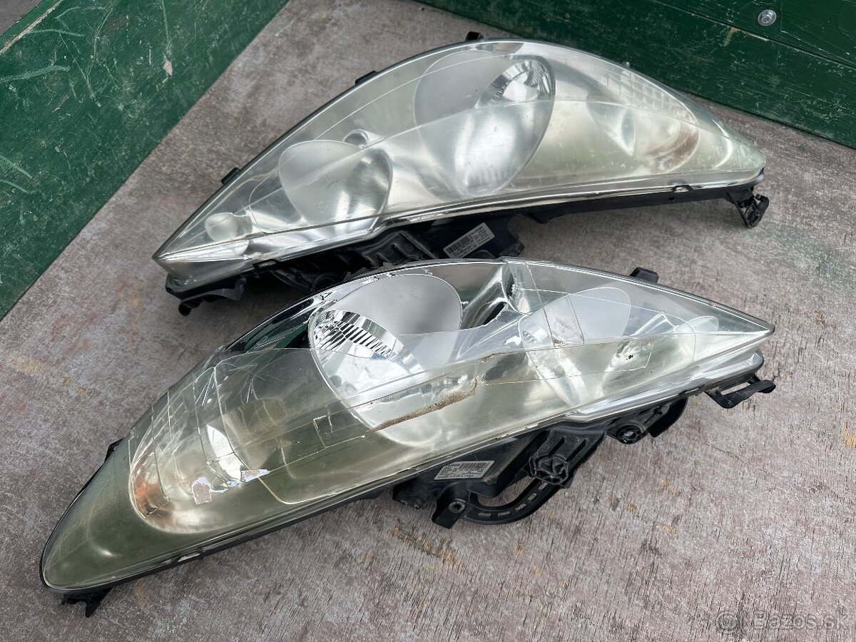 Peugeot 207 - predné svetlá - 2