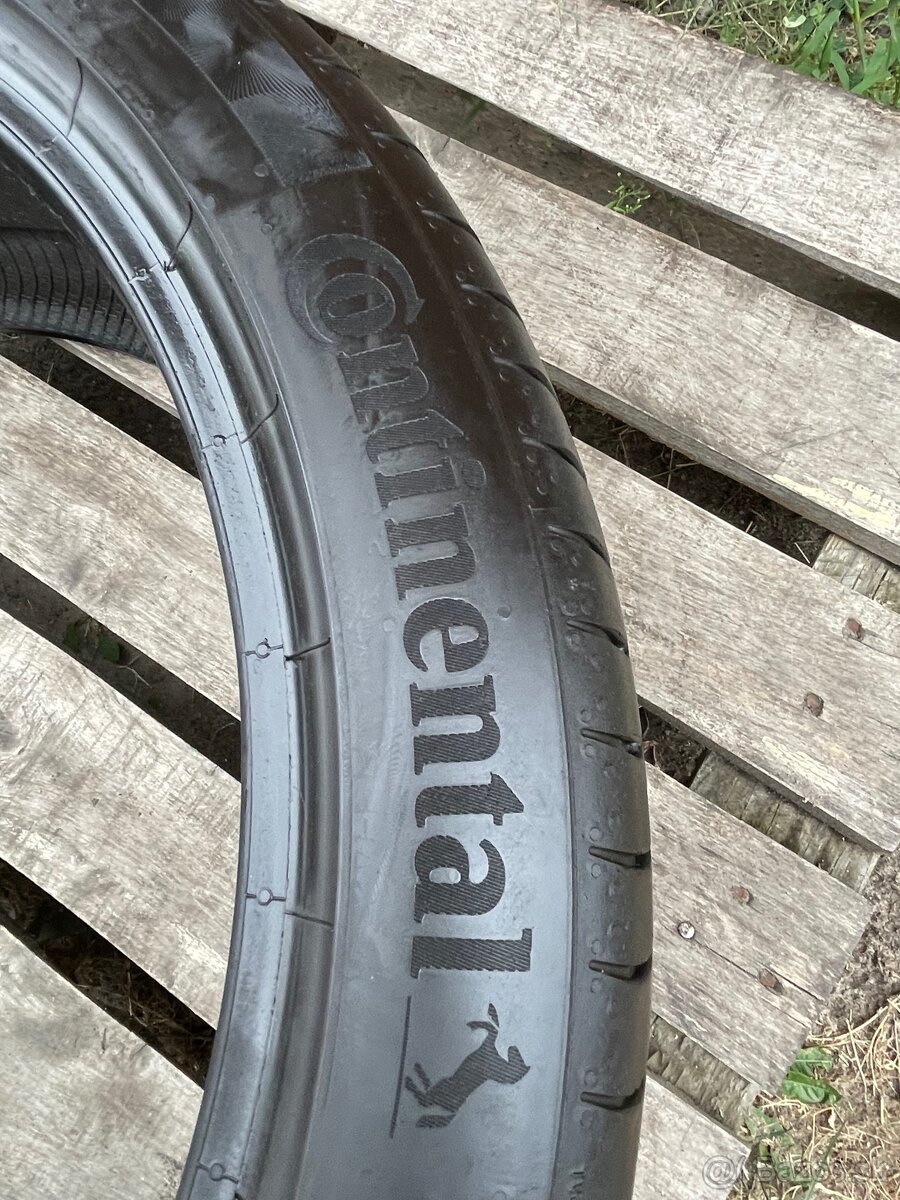 Continental 235/40 R19 letné - 2