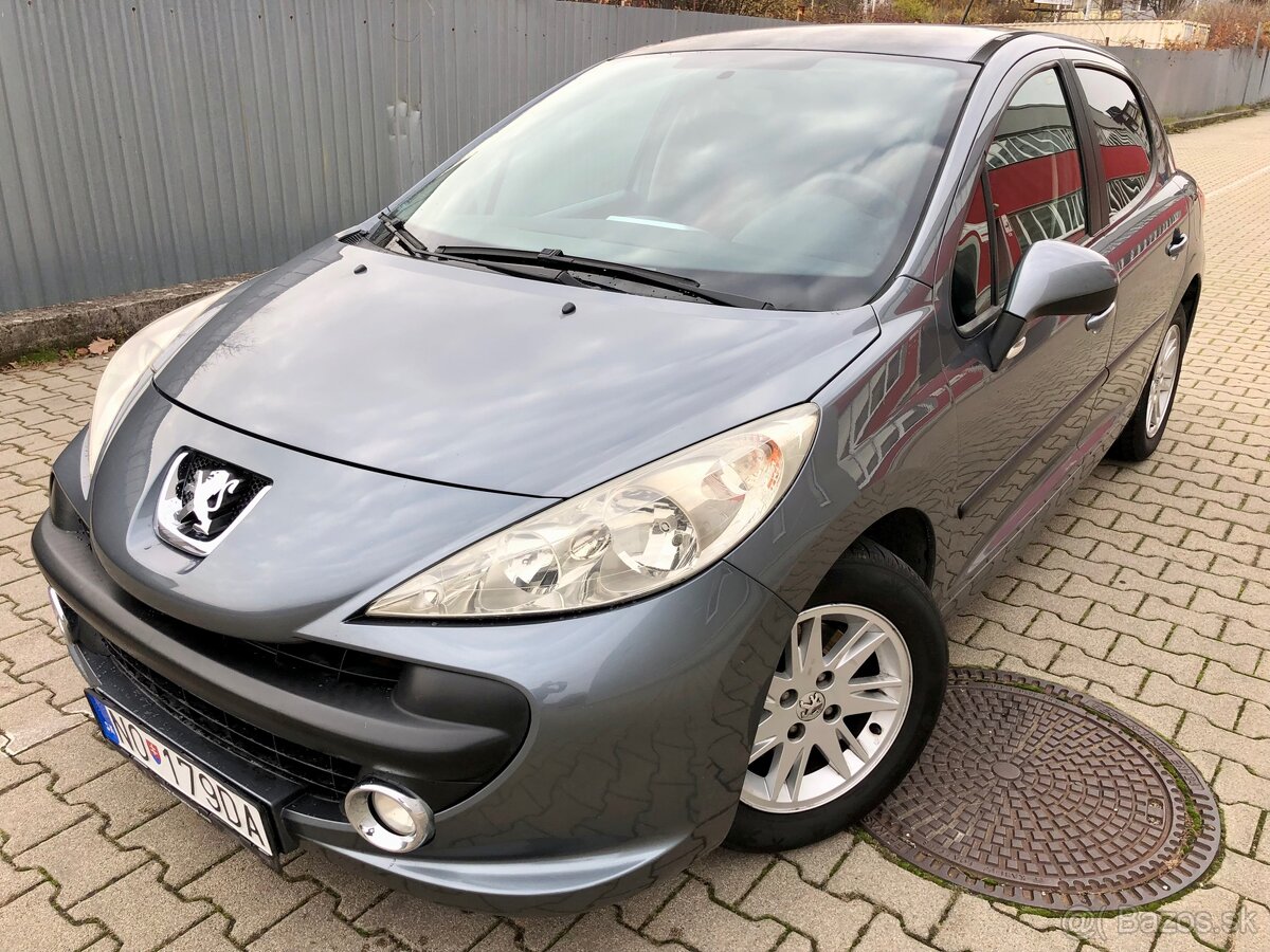 Peugeot 207 1.4 benzin - 2