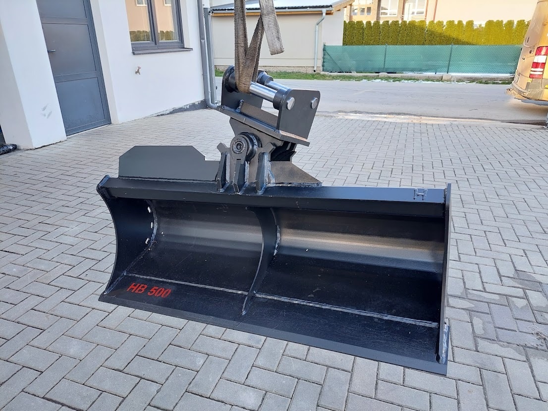 Hydraulická svahovačka na minibagre skladom - 2