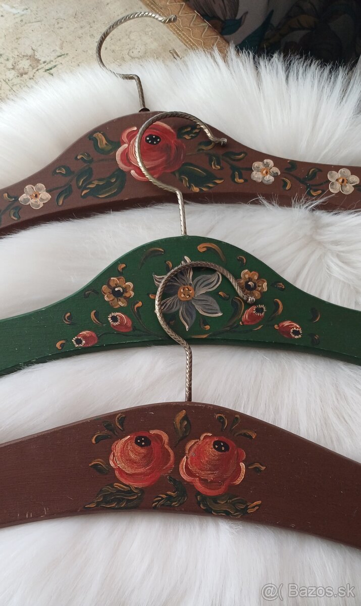 Drevené maľované vešiaky - 2