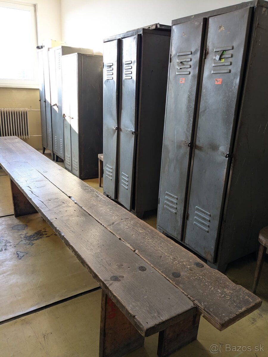 Kovové šatníkové skrine - 2