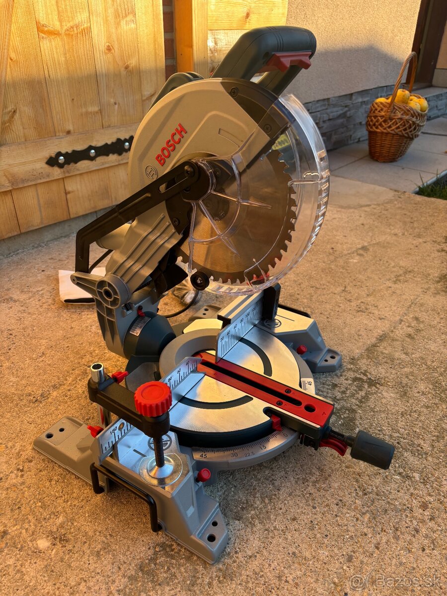 Bosch pokosová píla - 2