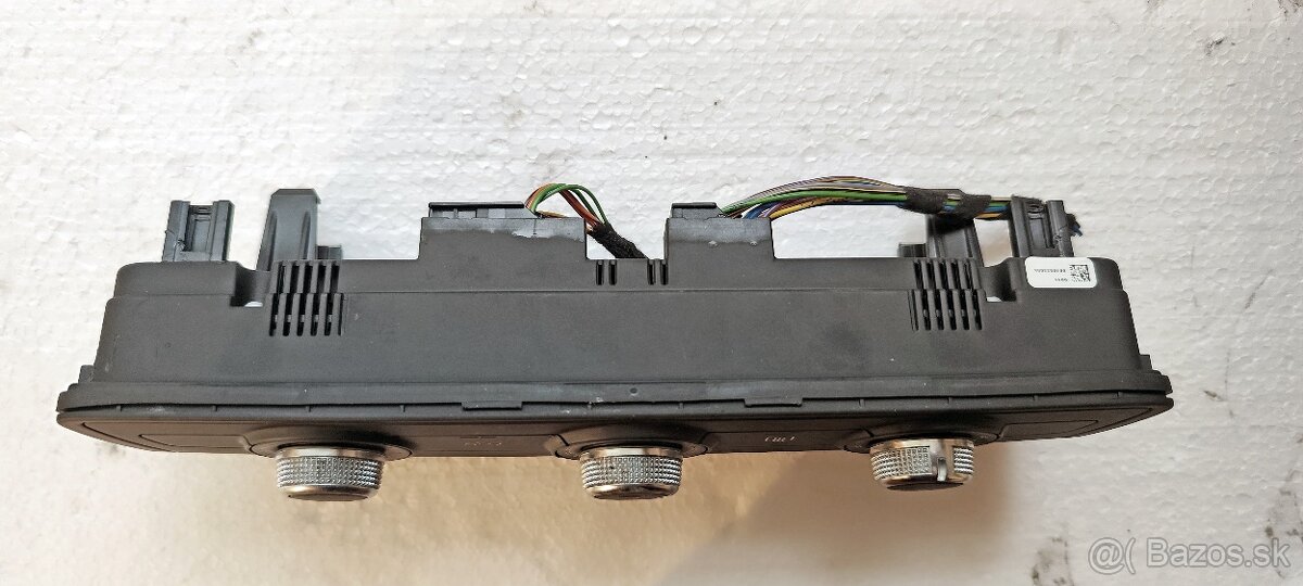 Predám ovládací panel klimatizácie Audi A3 / S3 / Q2 - 2