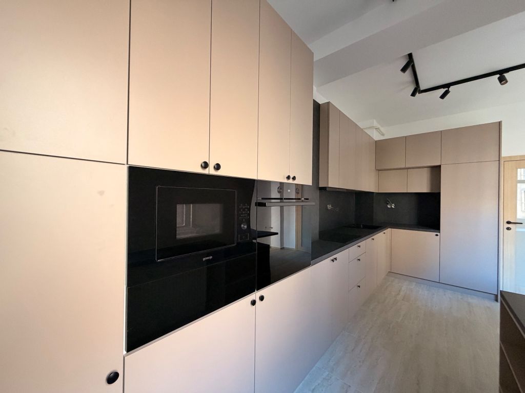 Elegantný 3 izb. zmodernizovaný byt v absolútnom centre TOP – foto 2