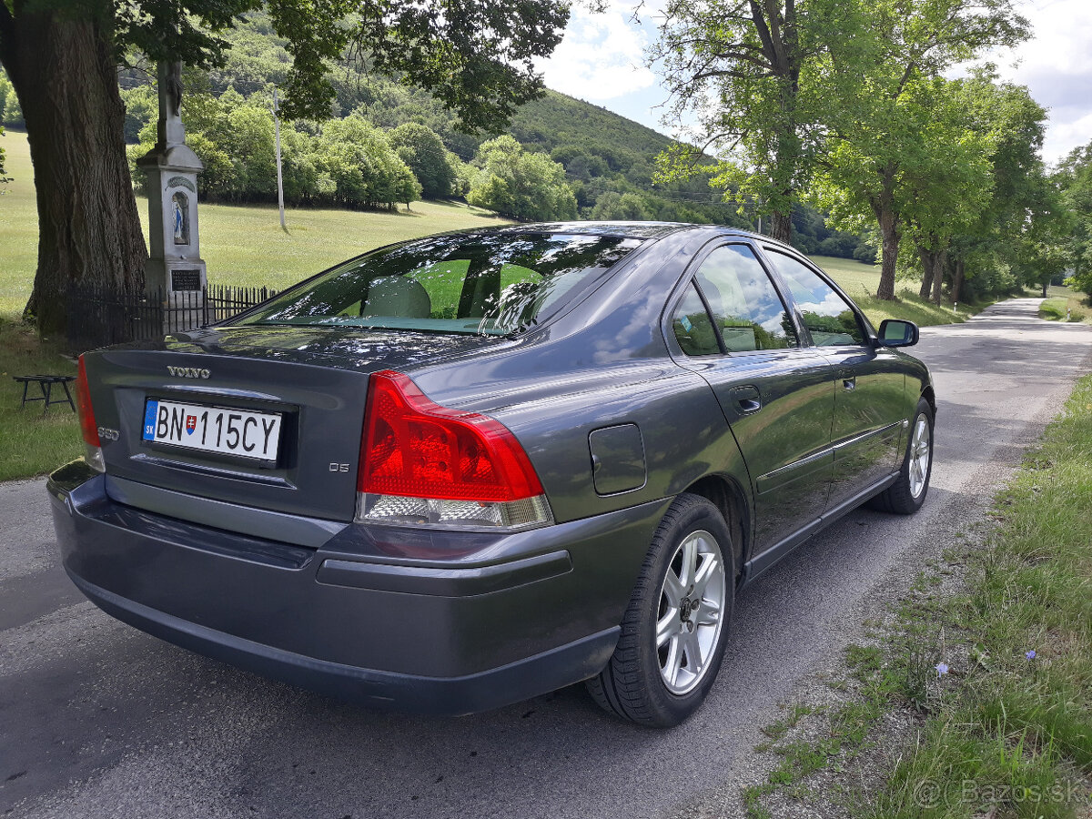 VOLVO S60 2,4 D5 - 2