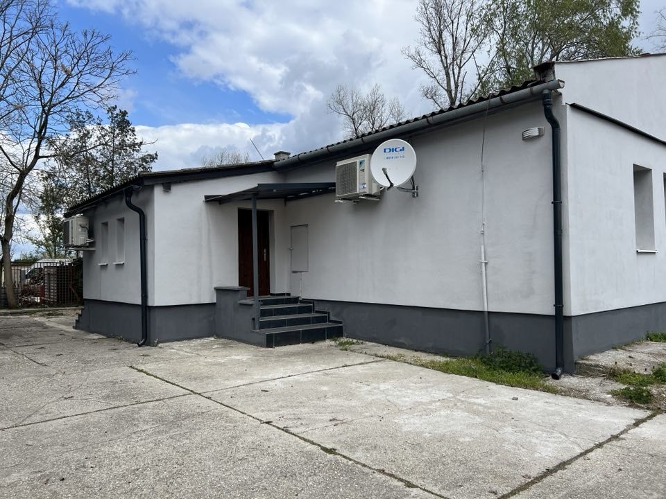 Na prenájom 3i byt s balkónom, s oploteným pozemkom,Komárno - 2