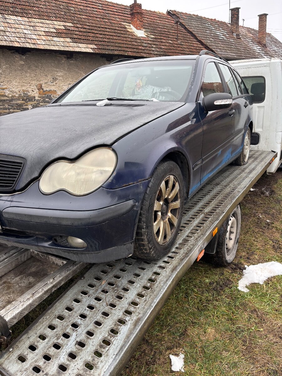 Rozpredám Mercedes C200 - 2