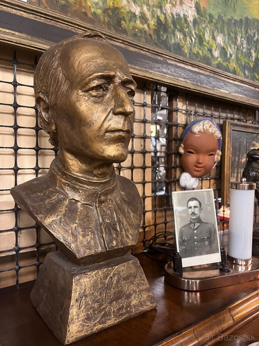 Bronzová socha Andrej Hlinka - 2