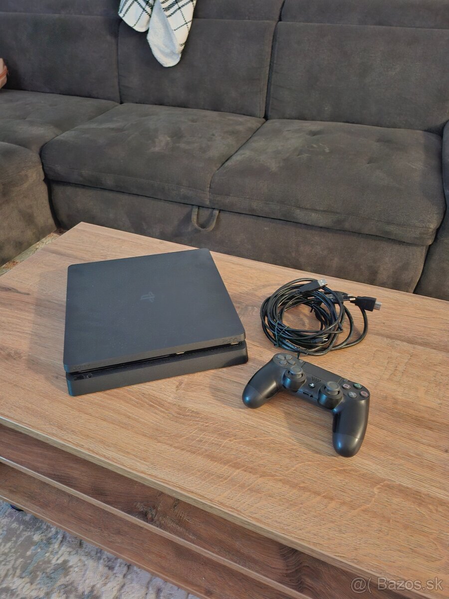 PS4 Slim, 500GB - 2