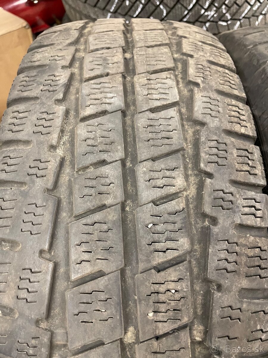 Paxaro 215/65 r16C - 2