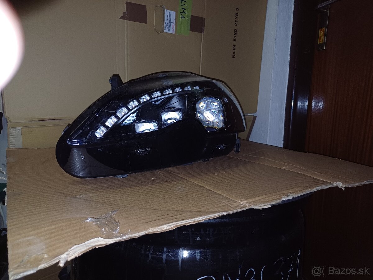 Predam na Peugeot 308 T9, Full LED svetla - 2