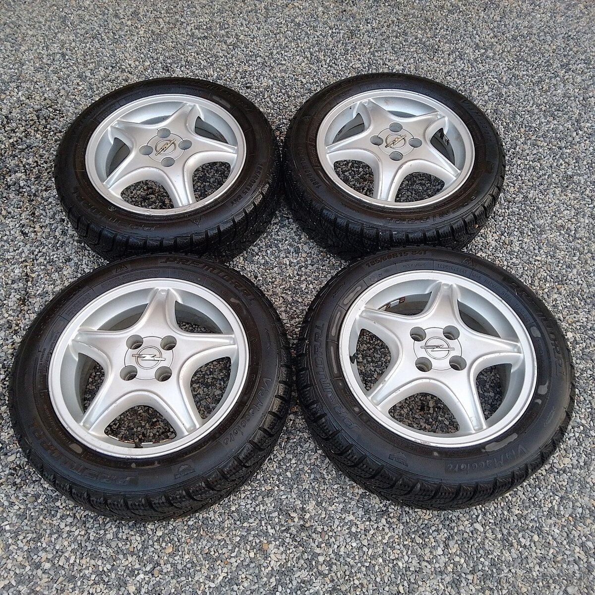 4x100 R15 Elektróny+ pneumatiky - 2