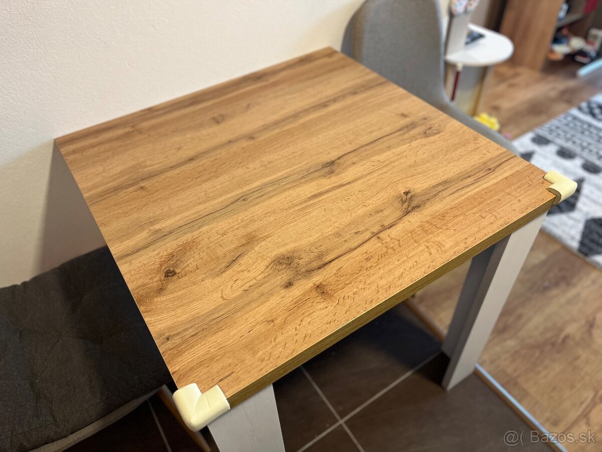 Jedálenský stôl - 2
