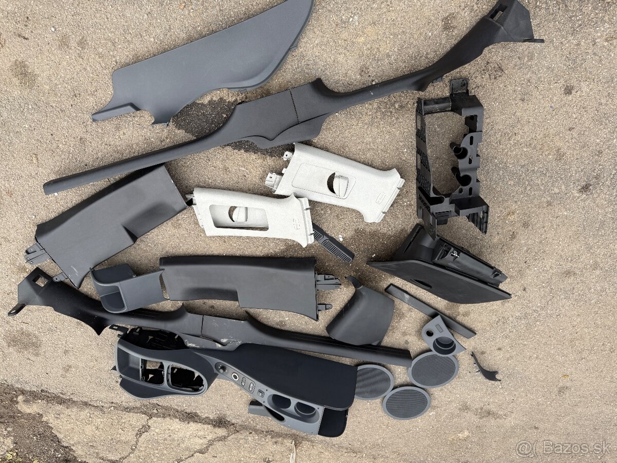 SEAT Leon 1P interiér plasty - 2