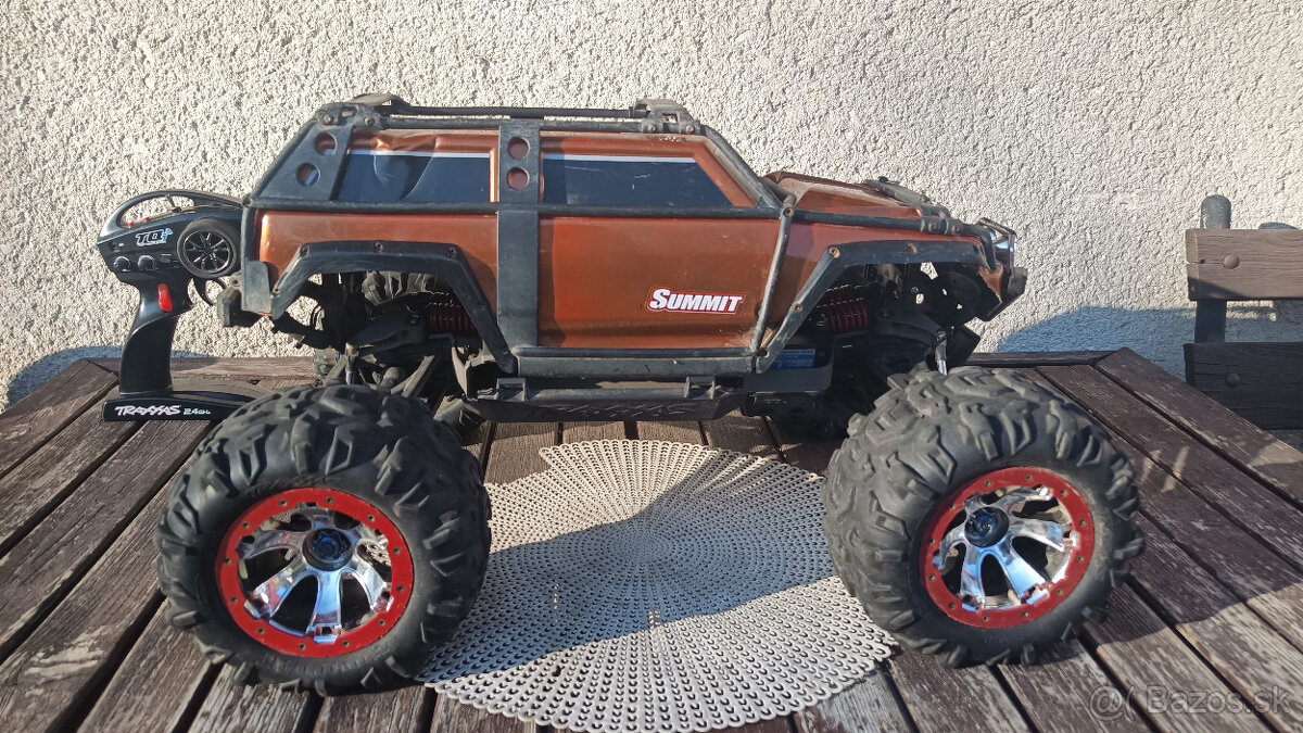 Traxxas Summit +prislusenstvo, predam. - 2