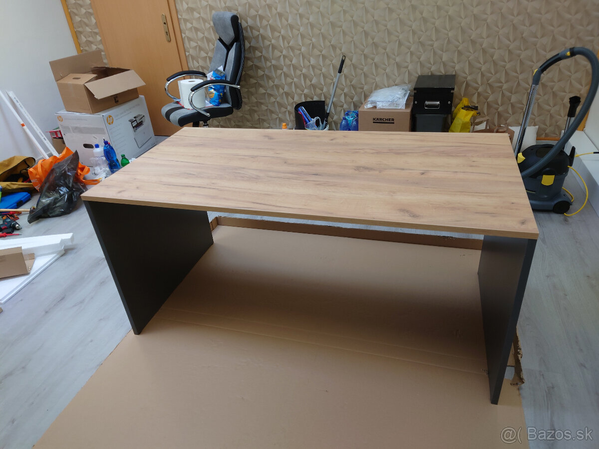 kancelársky stôl - 2