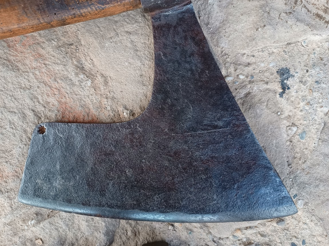 sekera,sekery,hoblík,nebožiec,staré náradie, topor jj - 2