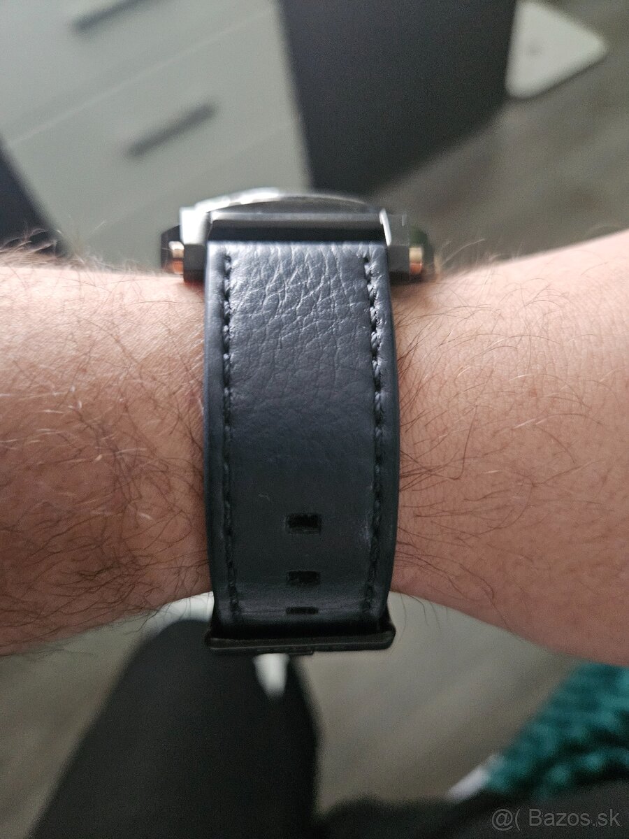 hodinky Police 100e ( treba vymenit baterku ) - 2