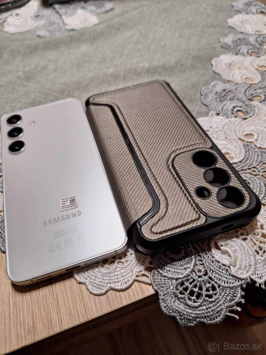 Samsung Galaxy S24 - 2