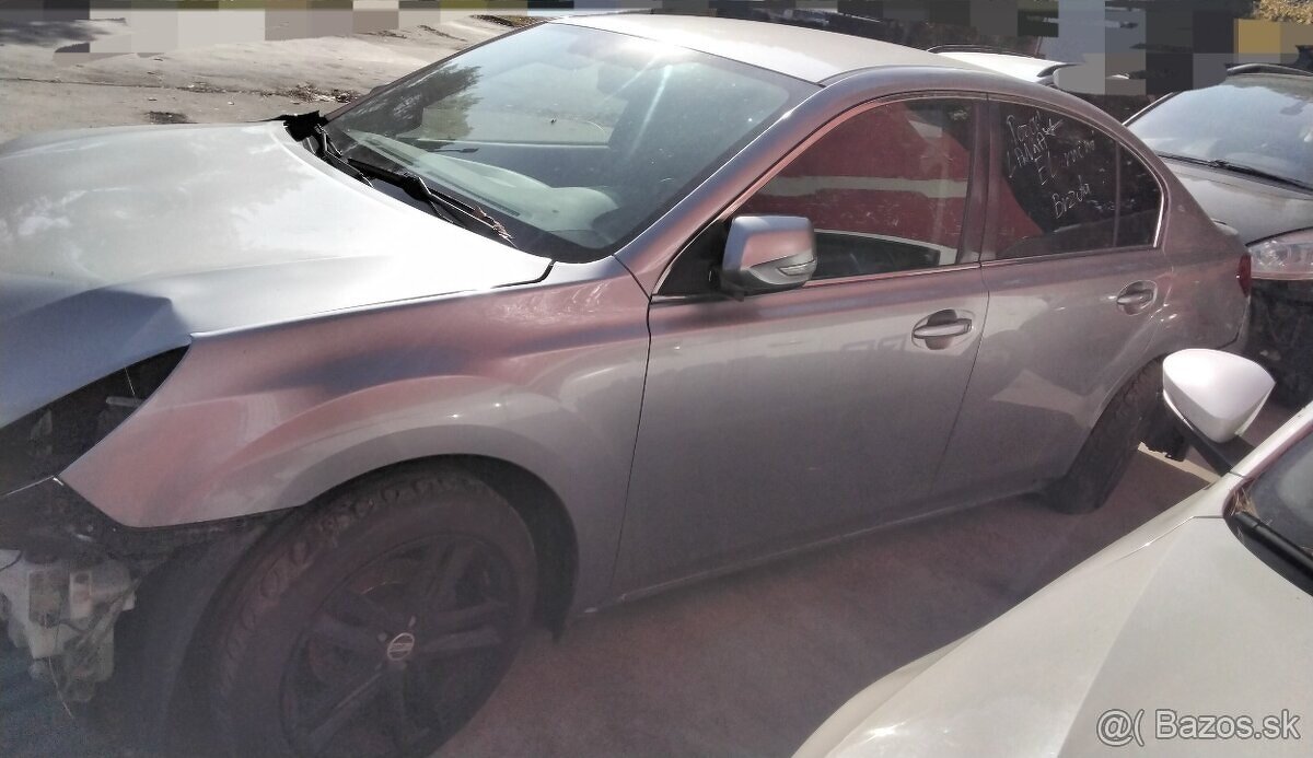 SUBARU LEGACY 2.5 2010 benzín predám MOTOR EJ25 AUTOMATICKÁ - 2