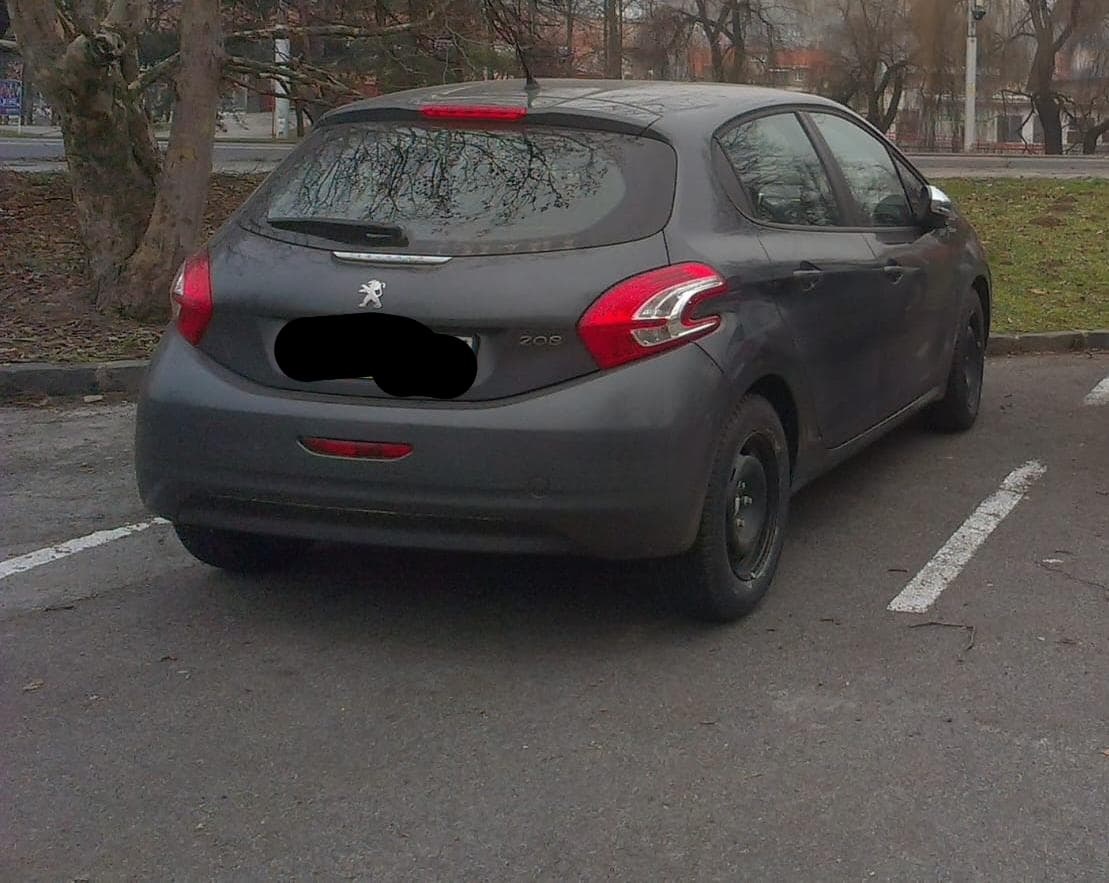 Peugeot 208 na náhradné diely - 2