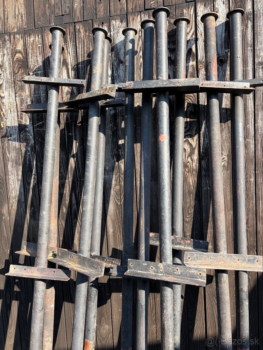 plotové stĺpiky – pevné oceľové rúry - 2