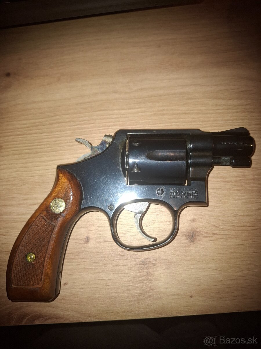 Smith & wesson - 2