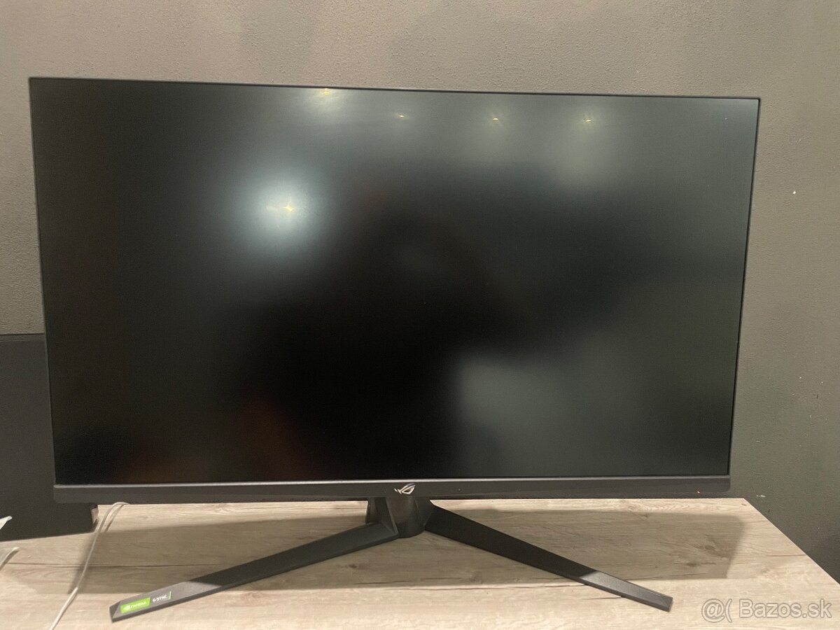 4K monitor 32" ASUS ROG Strix XG32UQ - 2