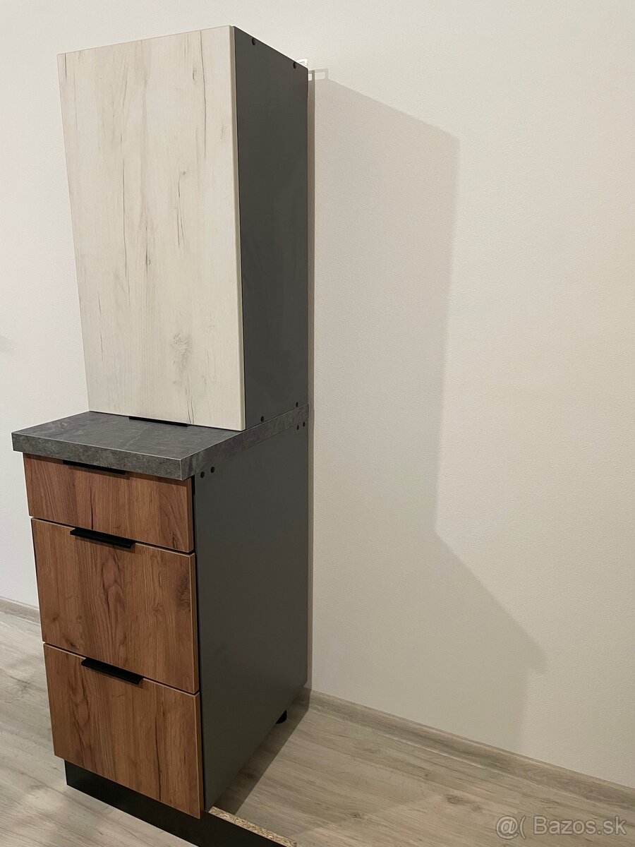 Coffee bar/kuchynske skrinky so suflikom a pracovnou doskou - 2