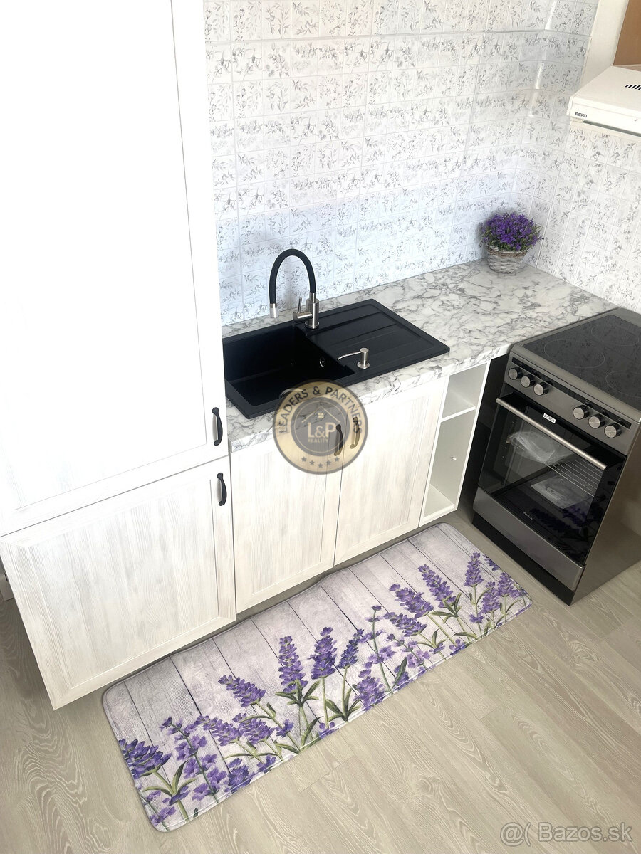 Na predaj 3iz. byt s balkónom v tichej lokalite v Senici - 2