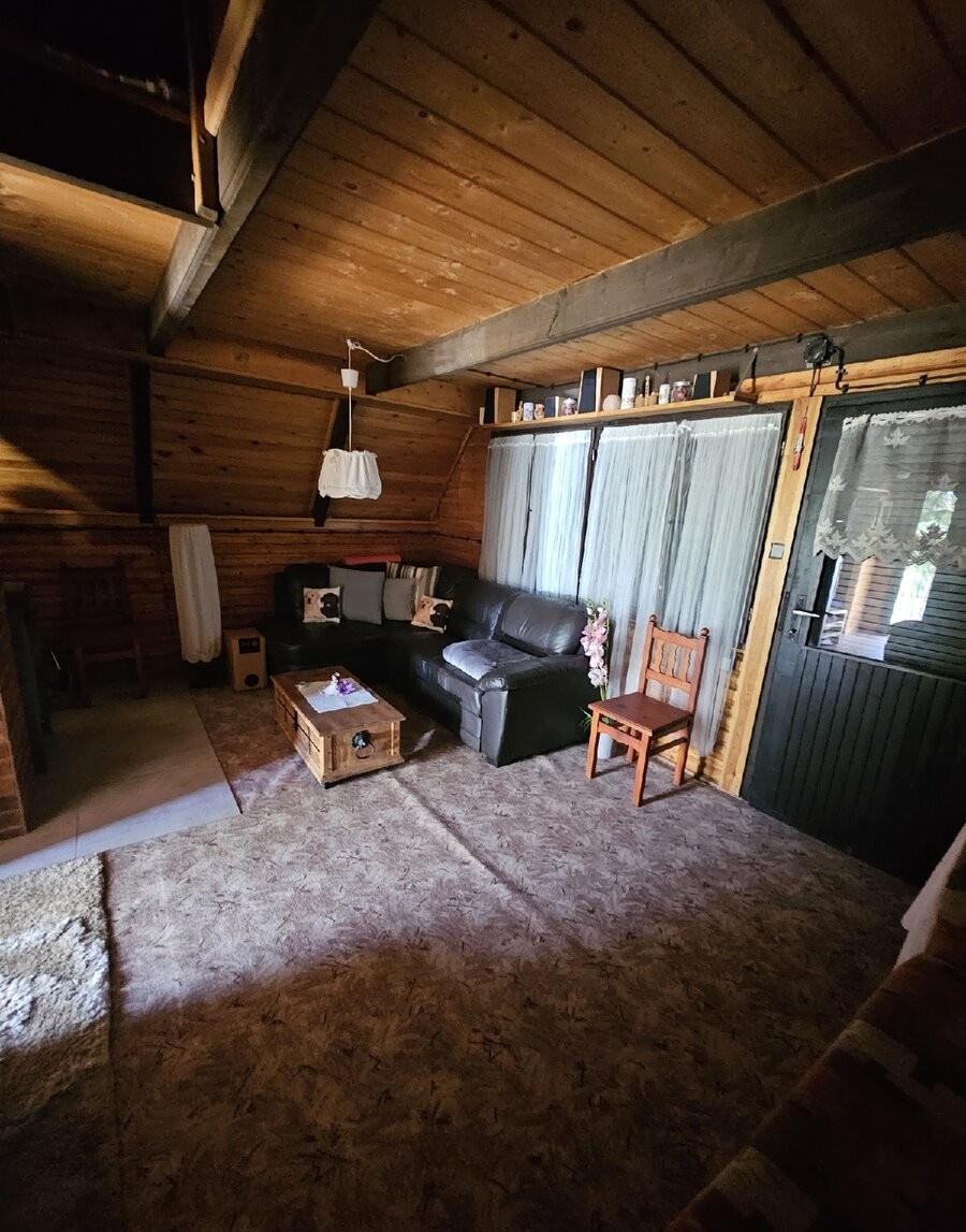 Menšia celoročne obývateľná chata kúsok od Snowlandu Valča - 2