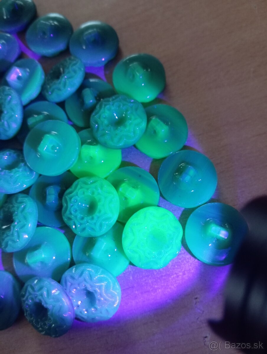 knofliky uranové sklo 5 kusů 1 euro - 2