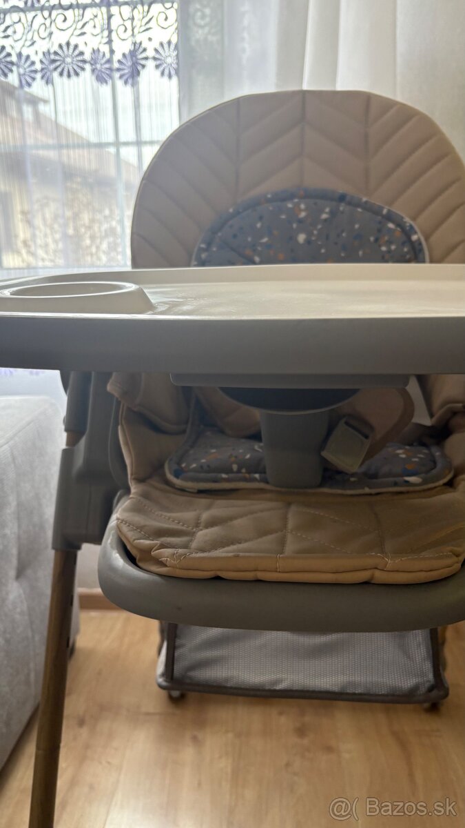 Jedálenská stolička - 2